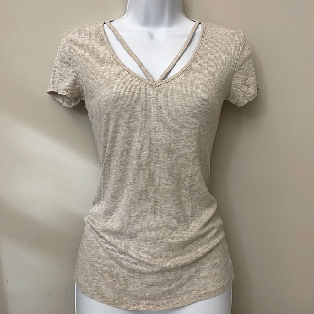 GREY TOP✨ FREE! Just pay for the shipping!